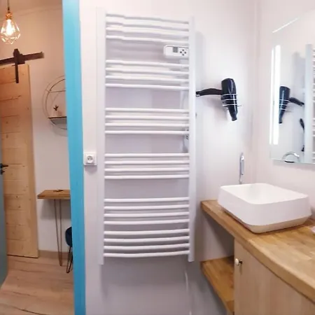 아파트 Paul Janet